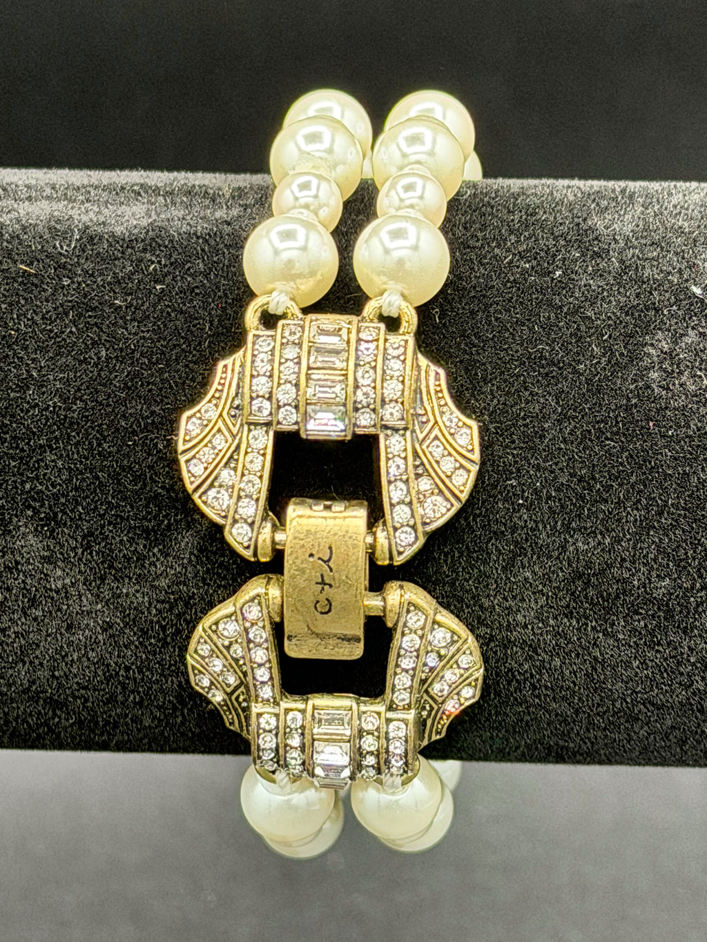 Purty Pearly Bracelet