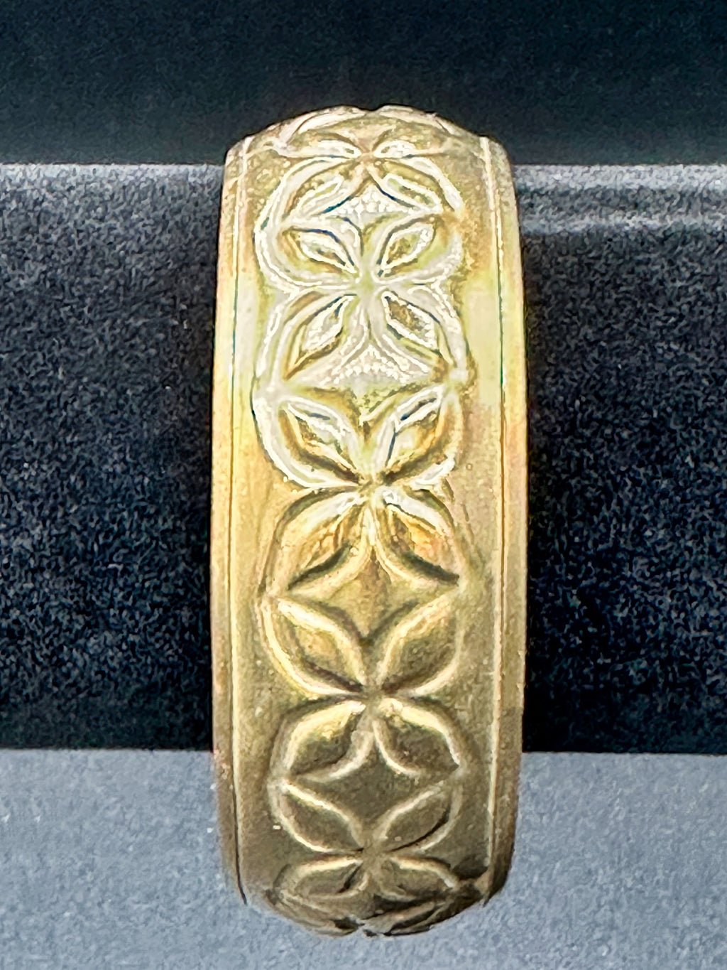 Geo Brought Me Flowers Bangle